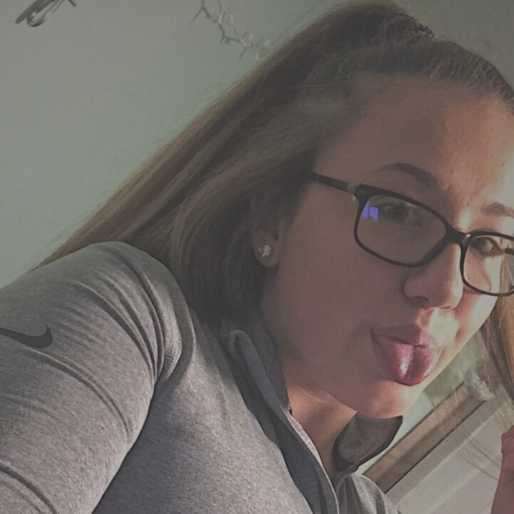 Meet your Posher, Belle